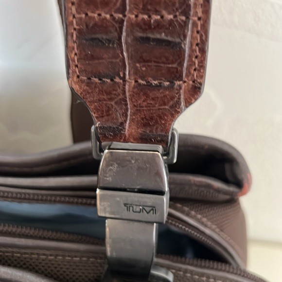 TUMI Women’s Brown Soft Multi Pocket Top Handle Crossbody Computer Bag w/ Pouch - Picture 11 of 12